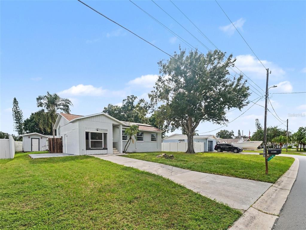 520 FAIRHOPE DRIVE, APOLLO BEACH, FL — photo 4 of 29