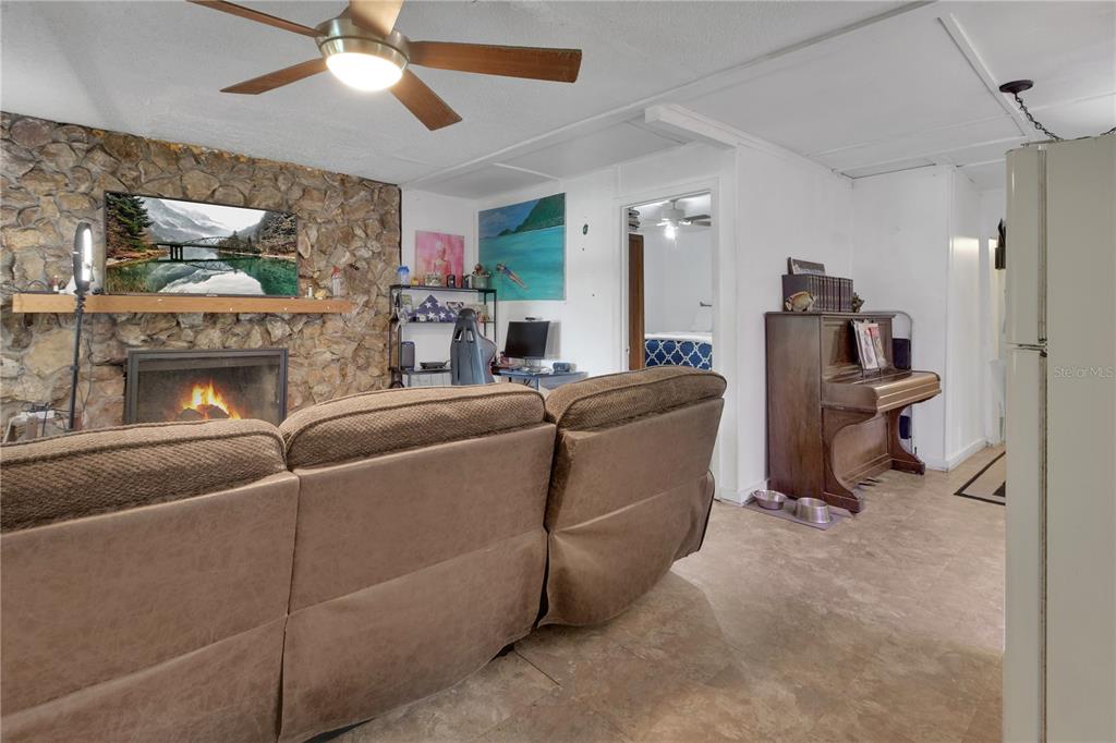 18931 E ALTOONA ROAD, ALTOONA, FL — photo 2 of 28