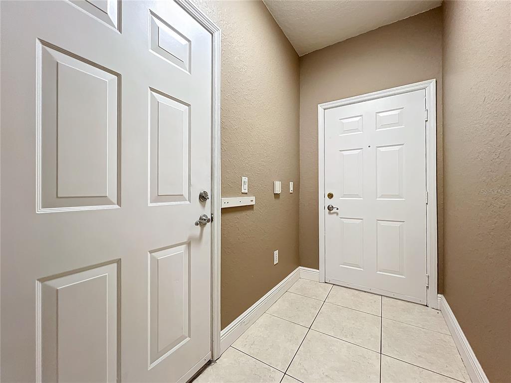 2586 GRAND CENTRAL PARKWAY UNIT 4, ORLANDO, FL — photo 4 of 30