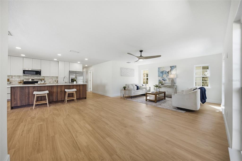 615 E DAVIS BOULEVARD, TAMPA, FL — photo 3 of 30