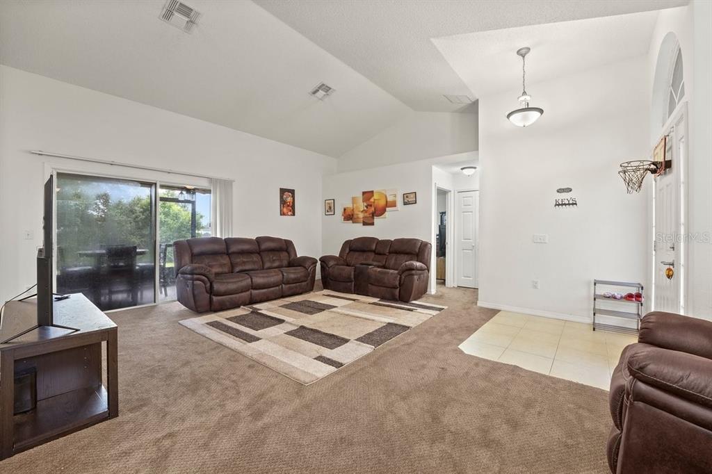 1725 HERNANDO AVENUE, DELTONA, FL — photo 2 of 30