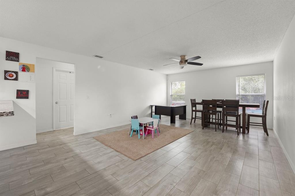 1725 HERNANDO AVENUE, DELTONA, FL — photo 5 of 30