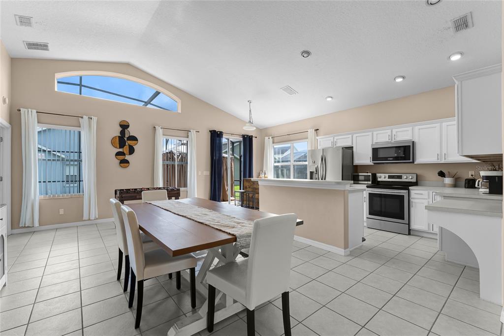 616 CORVINA DRIVE, DAVENPORT, FL — photo 4 of 28