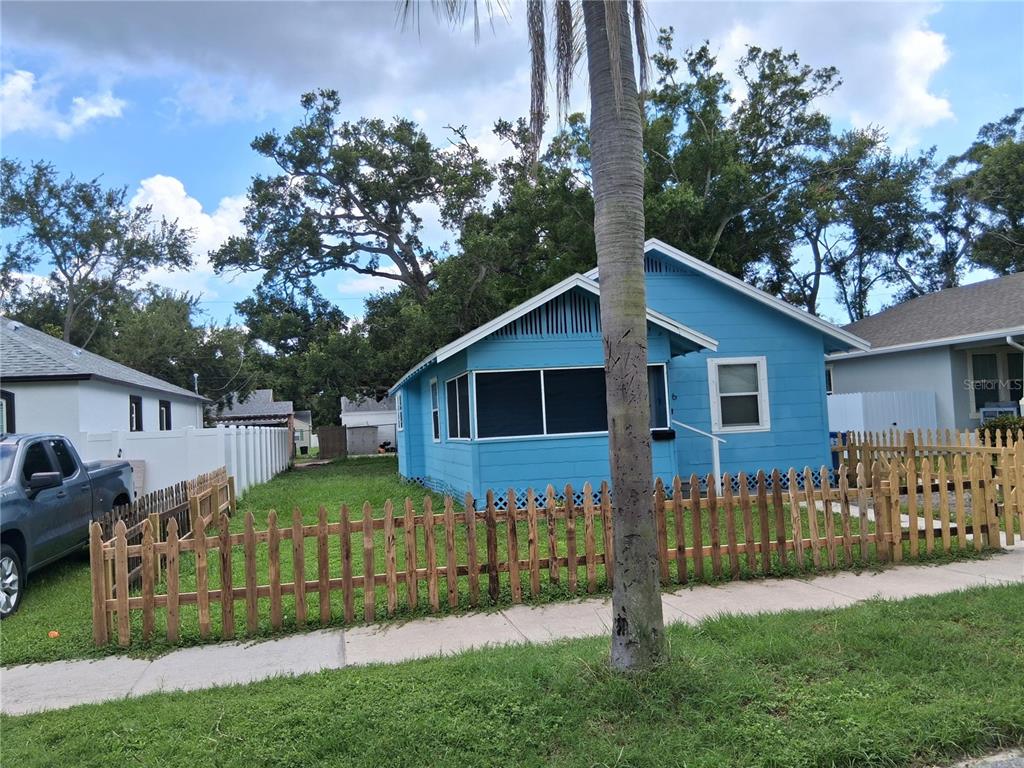 716 15TH AVENUE S, ST PETERSBURG, FL — photo 2 of 32