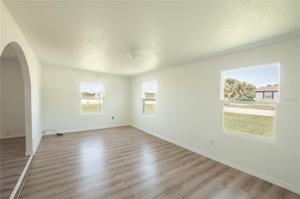 2269 SE MOONEY DR, ARCADIA, FL — photo 3 of 11