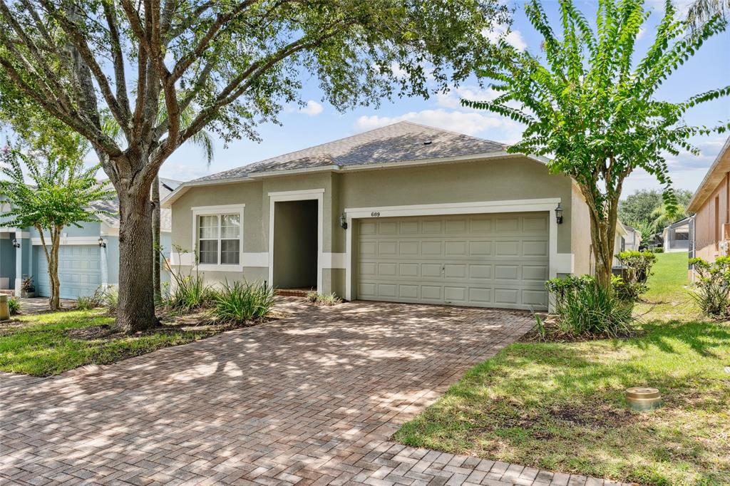 609 KENSINGTON DRIVE