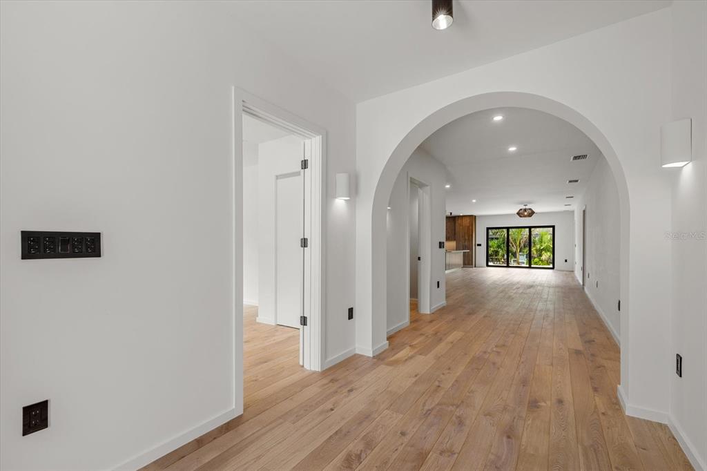 1675 5TH STREET, SARASOTA, FL — photo 3 of 30