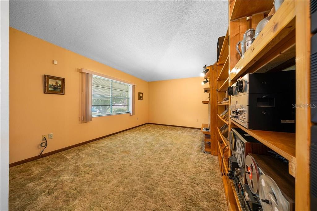 17371 SW 26TH TERRACE ROAD, OCALA, FL — photo 4 of 30