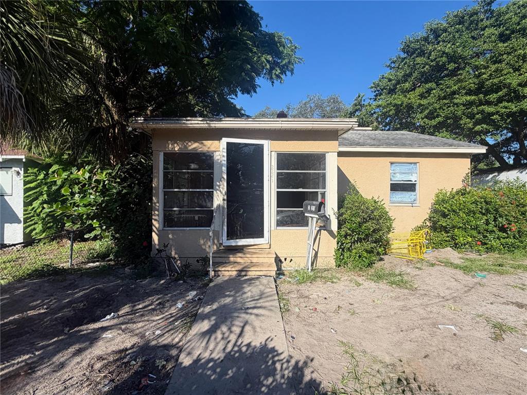 2221 UNION STREET S, ST PETERSBURG, FL — photo 2 of 36