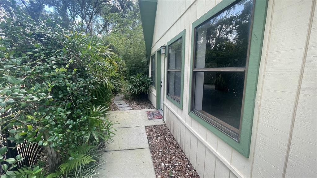 21004 NEGRIL COURT, LUTZ, FL — photo 4 of 30