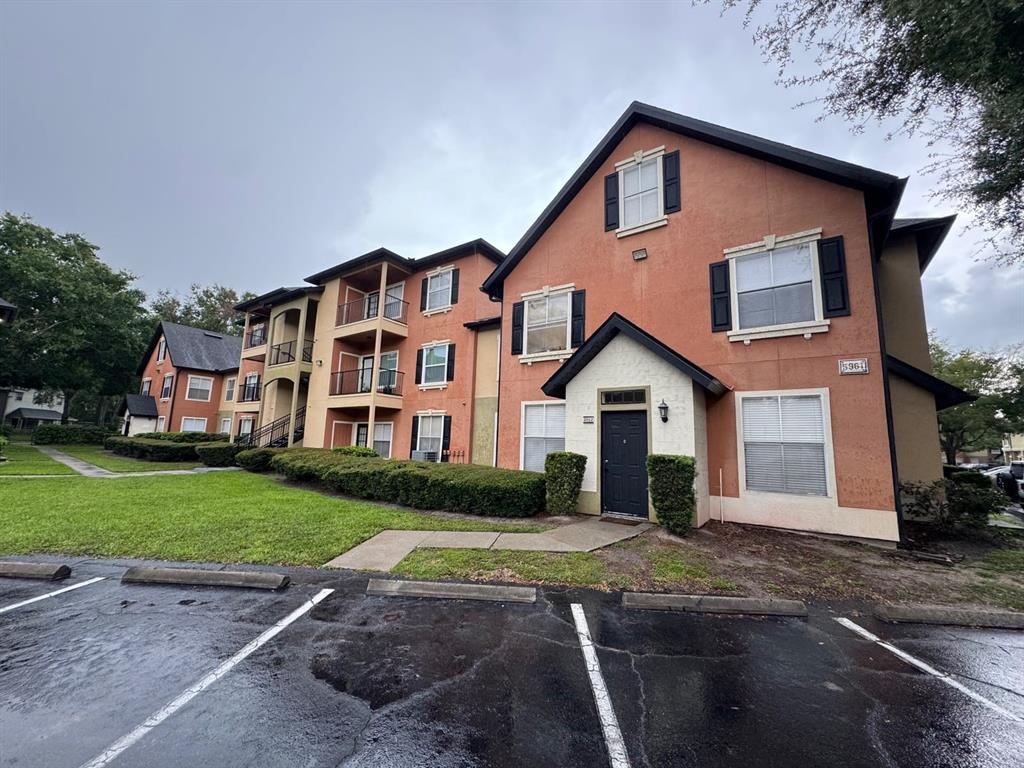 5961 WESTGATE DRIVE UNIT 2013, ORLANDO, FL — photo 2 of 30