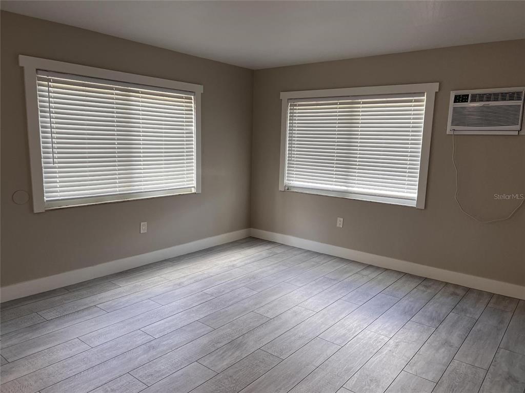 1090 COCOANUT AVENUE UNIT 5, SARASOTA, FL — photo 3 of 8
