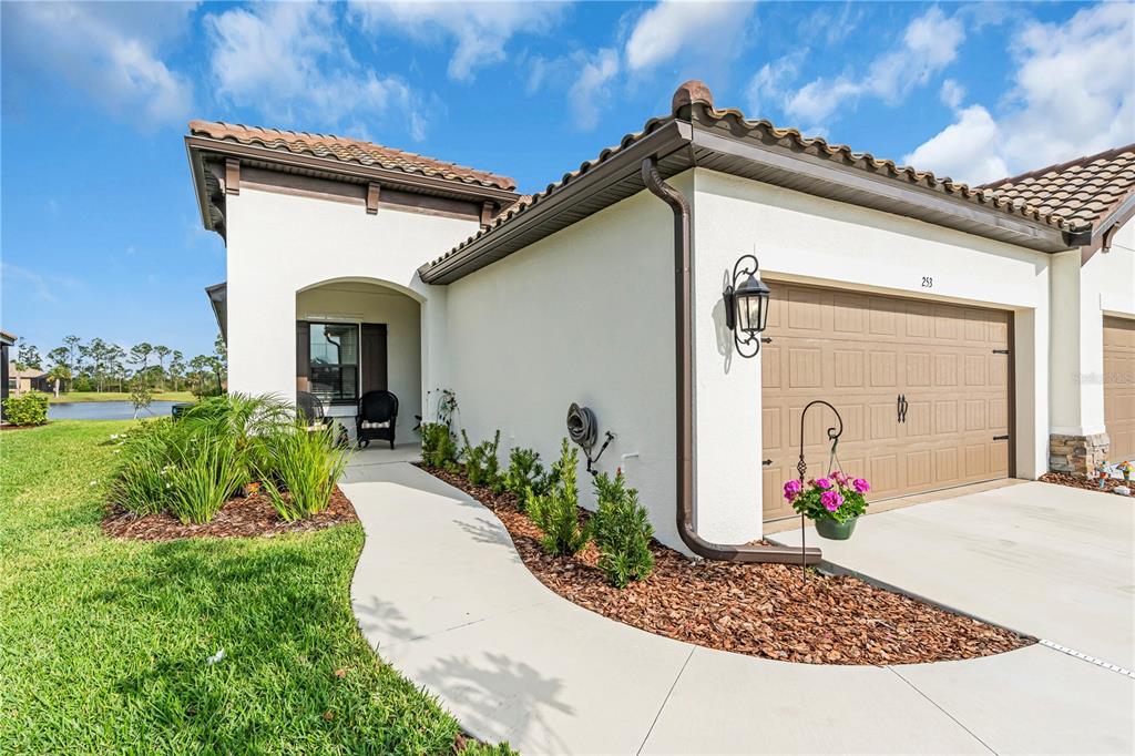 253 TRACINO TERRACE