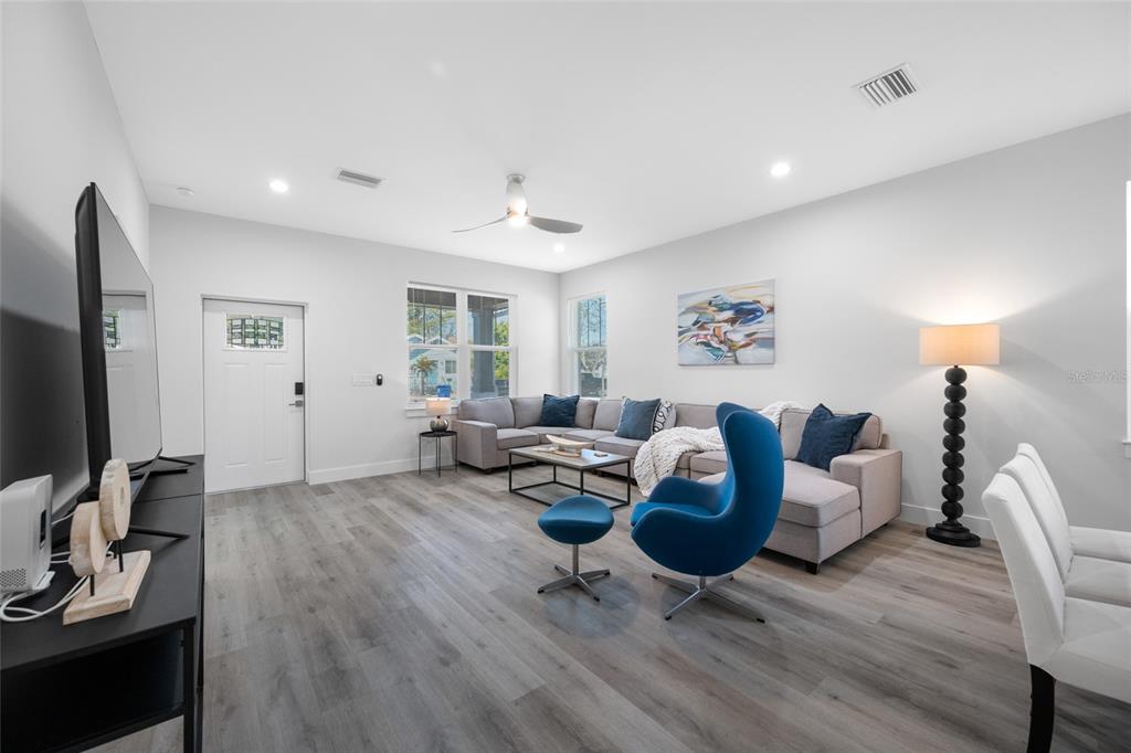 2150 43RD TERRACE N, ST PETERSBURG, FL — photo 5 of 30