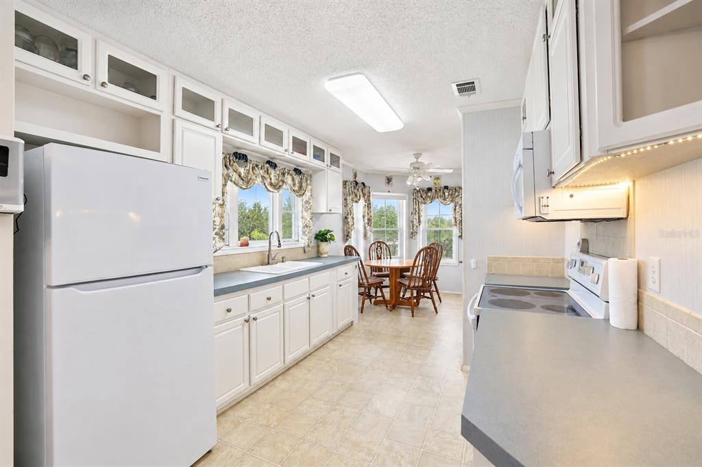29206 CRAWFORD AVENUE, PUNTA GORDA, FL — photo 2 of 16