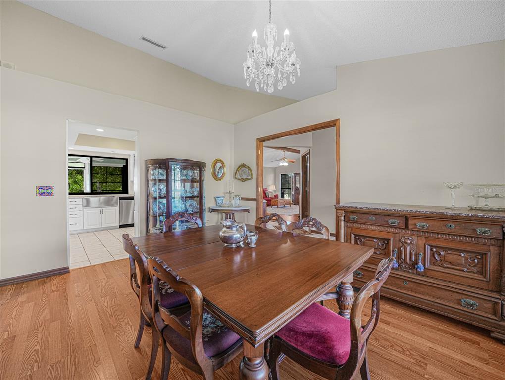 5657 BLOOMFIELD BOULEVARD, LAKELAND, FL — photo 5 of 32