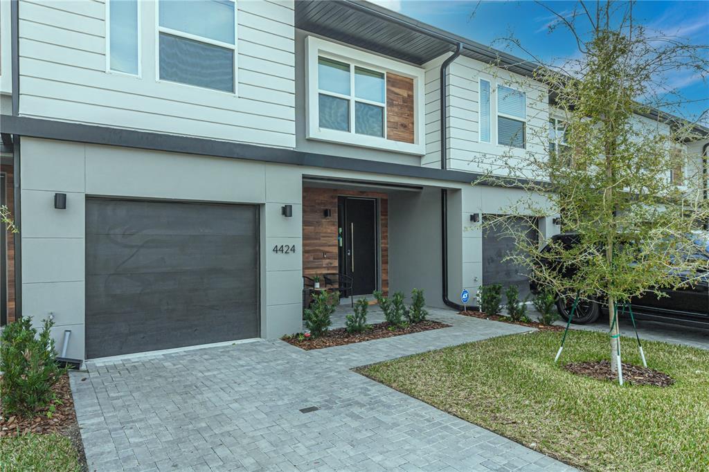 4424 LE REVE COURT