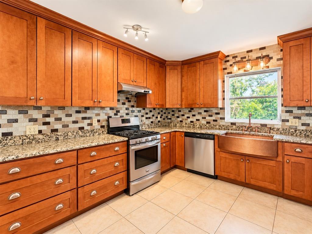 4709 BROOKSDALE DRIVE, SARASOTA, FL — photo 3 of 19