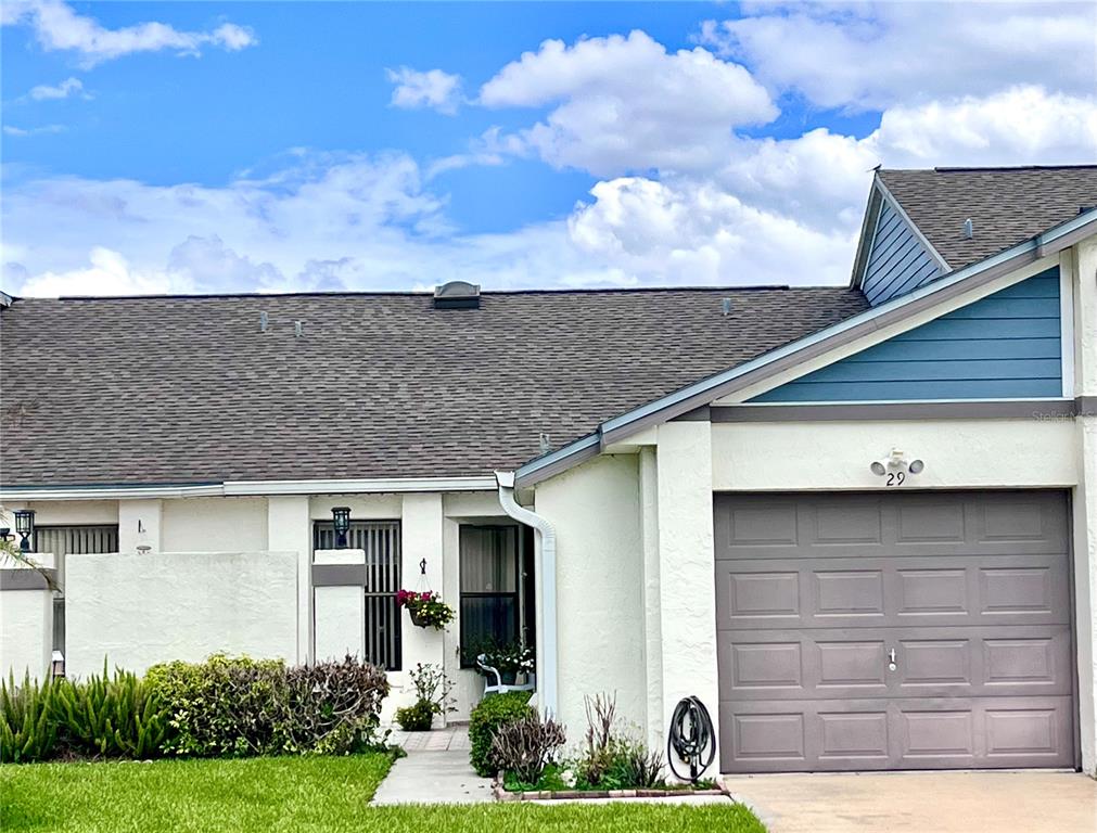 29 LAKEPOINTE CIRCLE