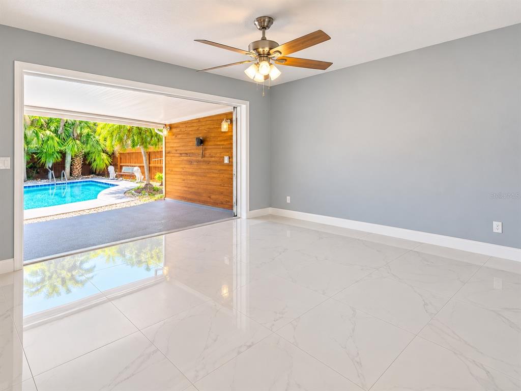 5124 SPRINGWOOD DRIVE, TAMPA, FL — photo 3 of 22