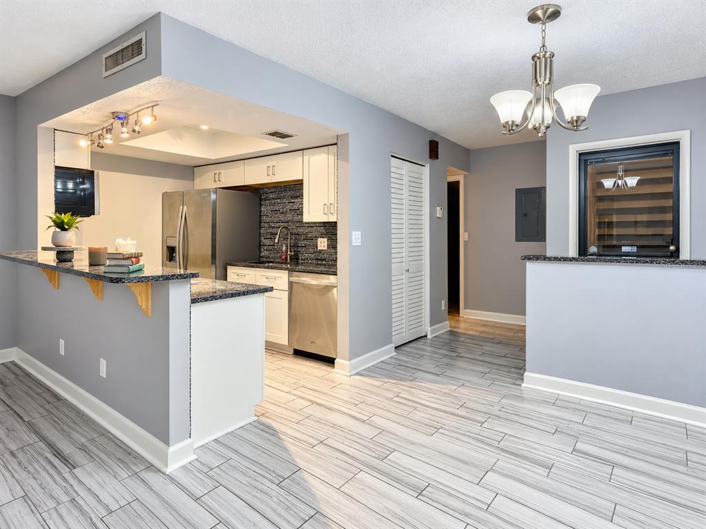 853 N KEENE ROAD UNIT B, CLEARWATER, FL — photo 3 of 16