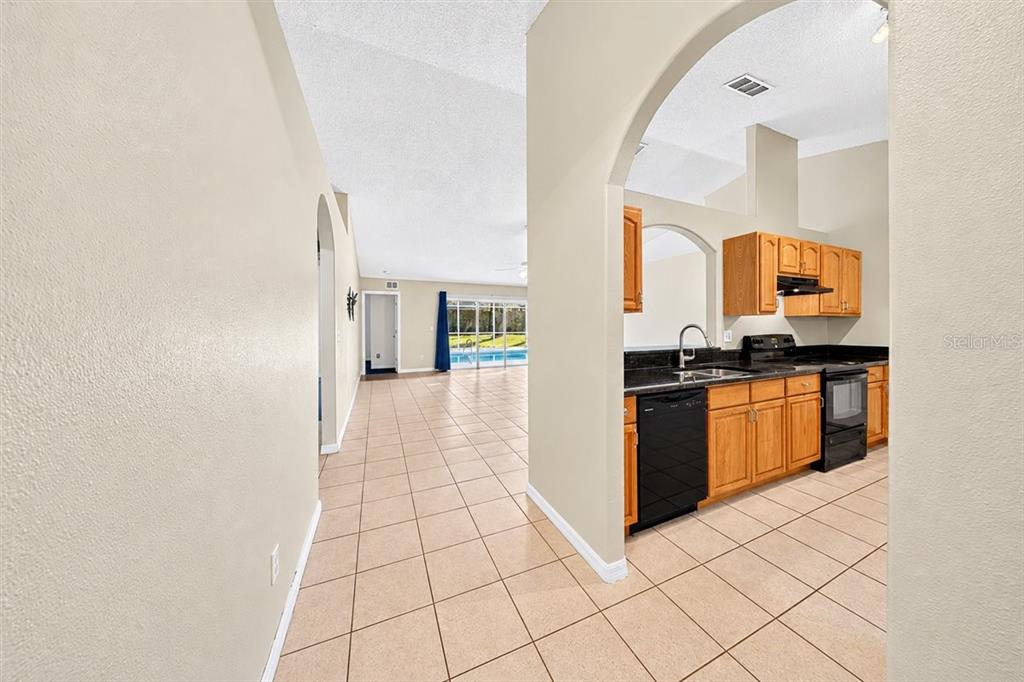 3043 YULE TREE DRIVE, EDGEWATER, FL — photo 3 of 30