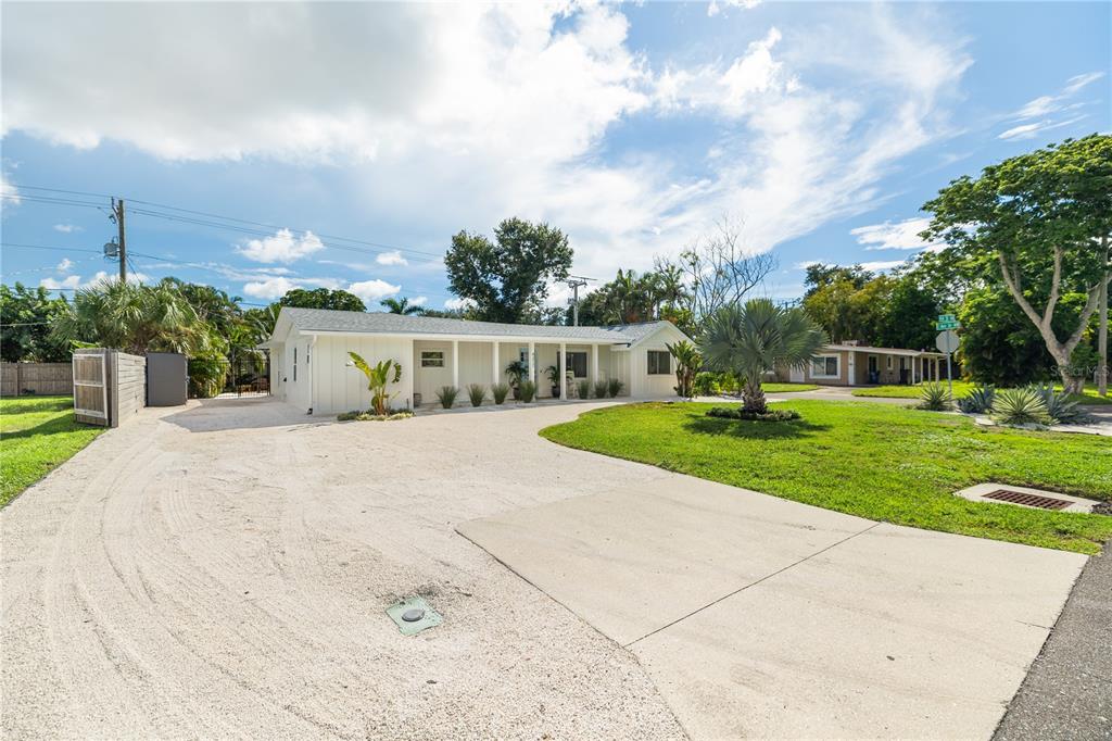 4317 1ST AVENUE DRIVE NW, BRADENTON, FL — photo 3 of 30