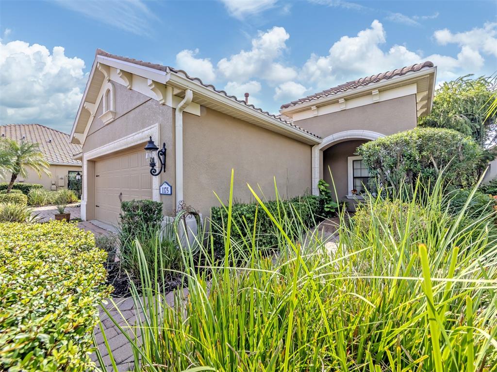 1175 COLLIER PLACE, VENICE, FL — photo 3 of 93