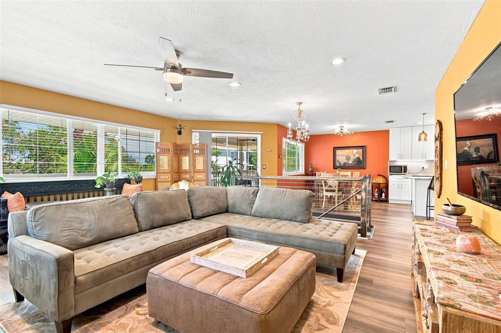 389 GEORGIA AVENUE, CRYSTAL BEACH, FL — photo 5 of 30