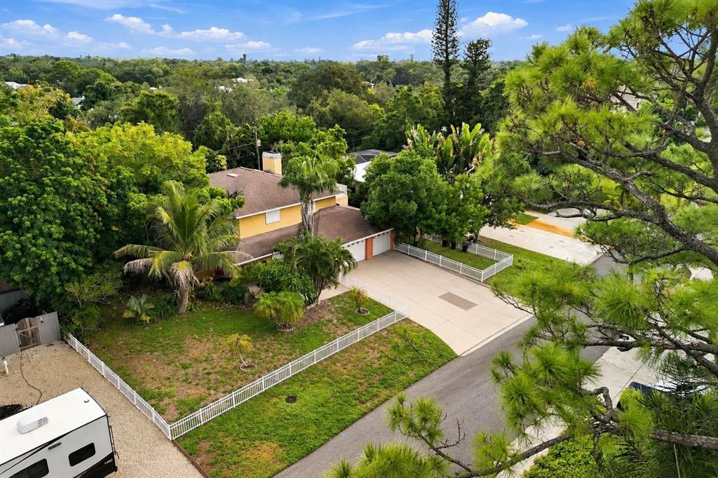 2429 WHIPPOORWILL CIRCLE, SARASOTA, FL — photo 2 of 30