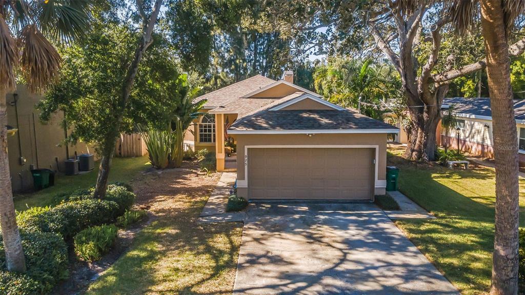 975 HARBOR HILL DRIVE