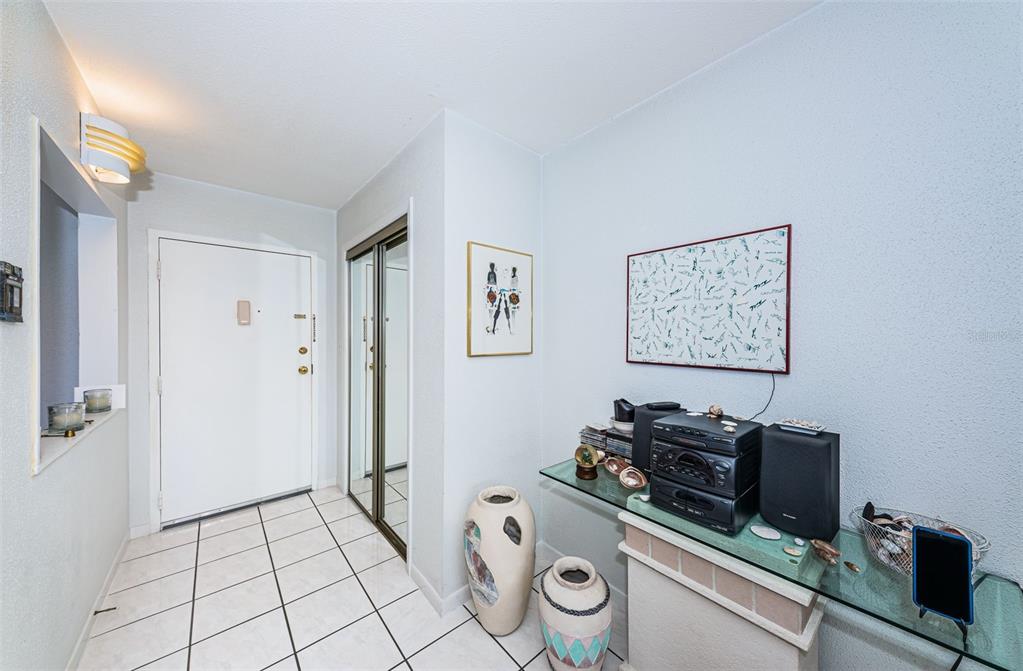 10365 PARADISE BOULEVARD UNIT 16, TREASURE ISLAND, FL — photo 4 of 51
