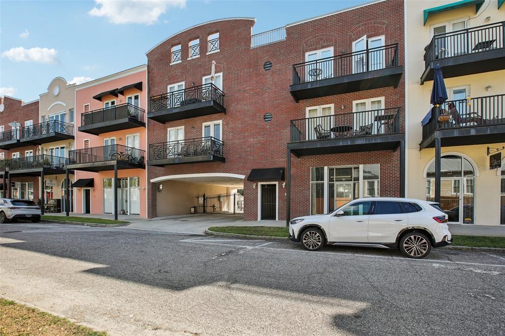2002 E 5TH AVENUE UNIT 205
