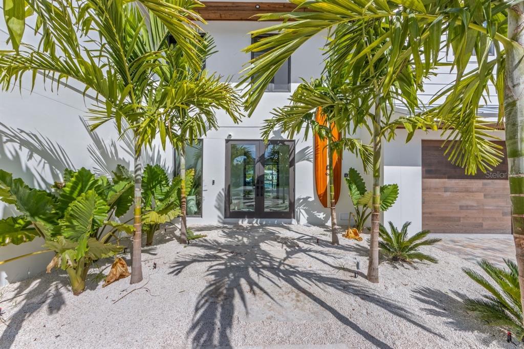 515 LOQUAT DRIVE, ANNA MARIA, FL — photo 4 of 30