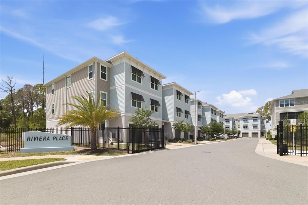 1225 SAVONA DRIVE NE