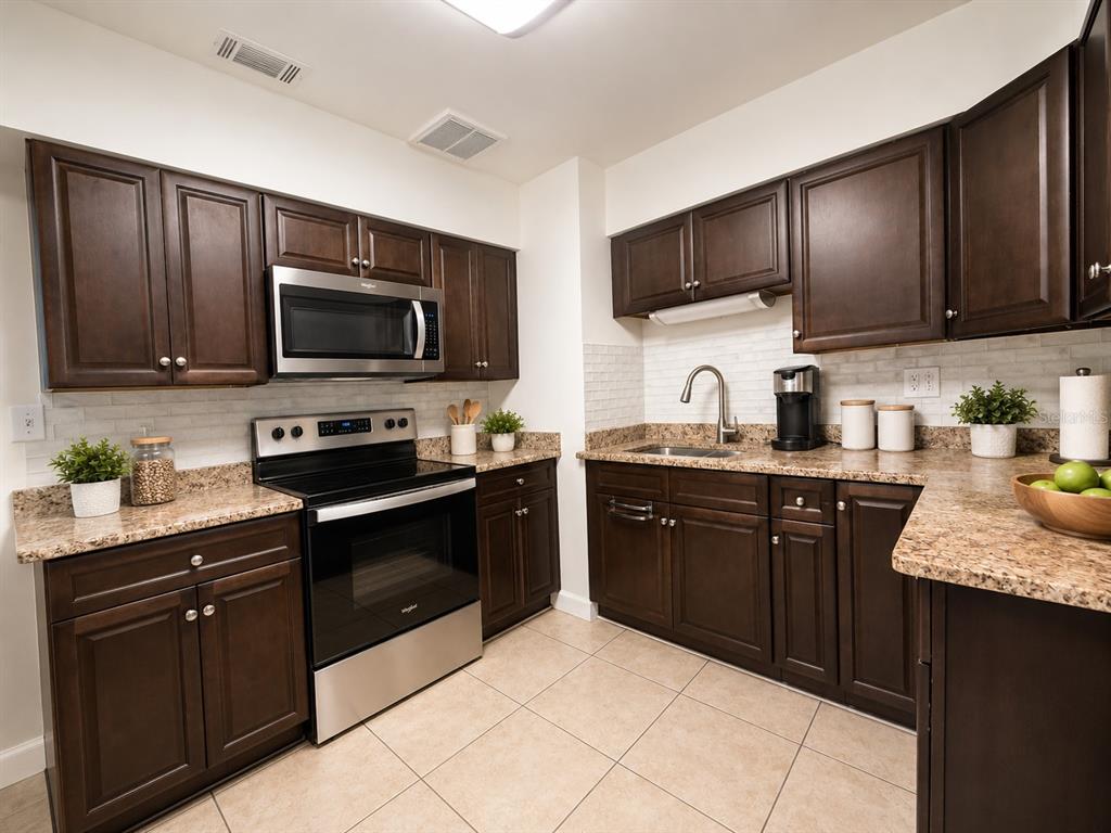 105 MARGARET STREET, AUBURNDALE, FL — photo 2 of 23