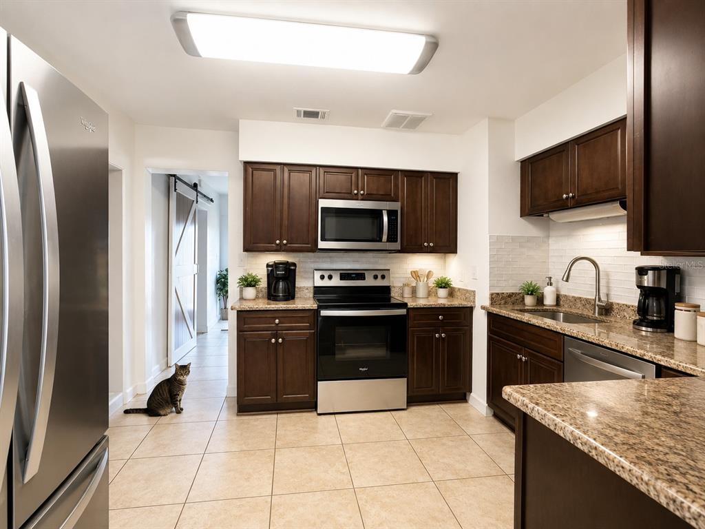 105 MARGARET STREET, AUBURNDALE, FL — photo 3 of 23