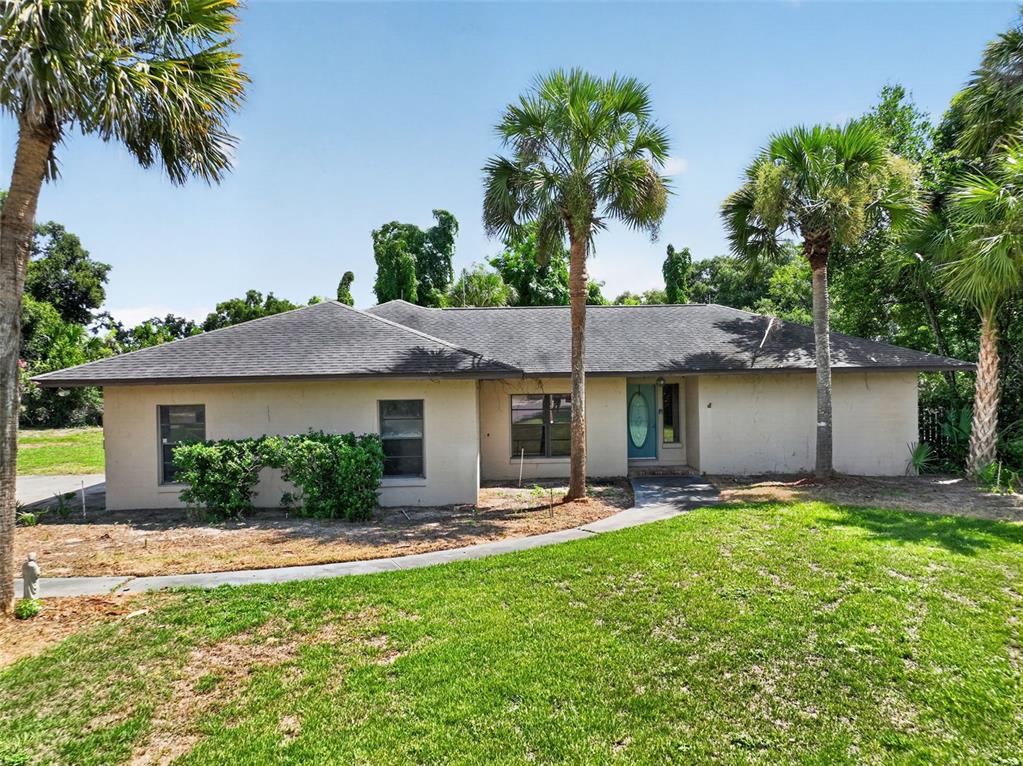 2085 SUSSEX DRIVE, MOUNT DORA, FL — photo 2 of 30