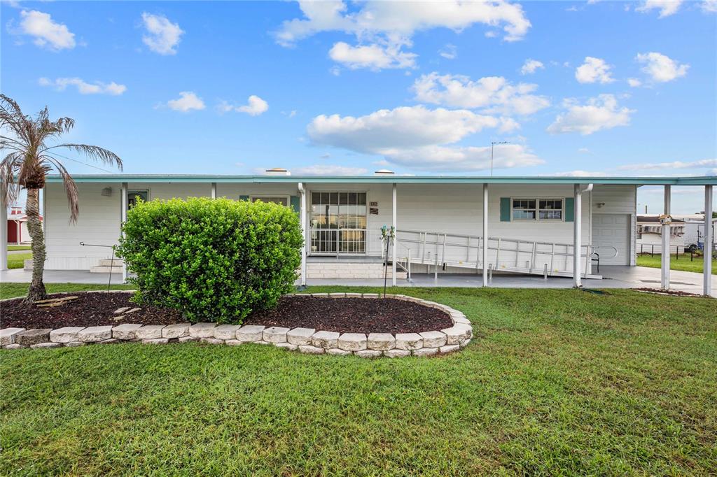 5352 PLANT STREET, ZEPHYRHILLS, FL — photo 5 of 30