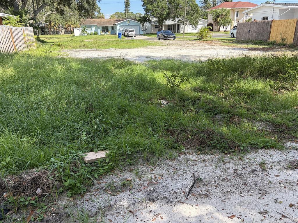 4210 HUNTINGTON STREET NE, ST PETERSBURG, FL — photo 4 of 7