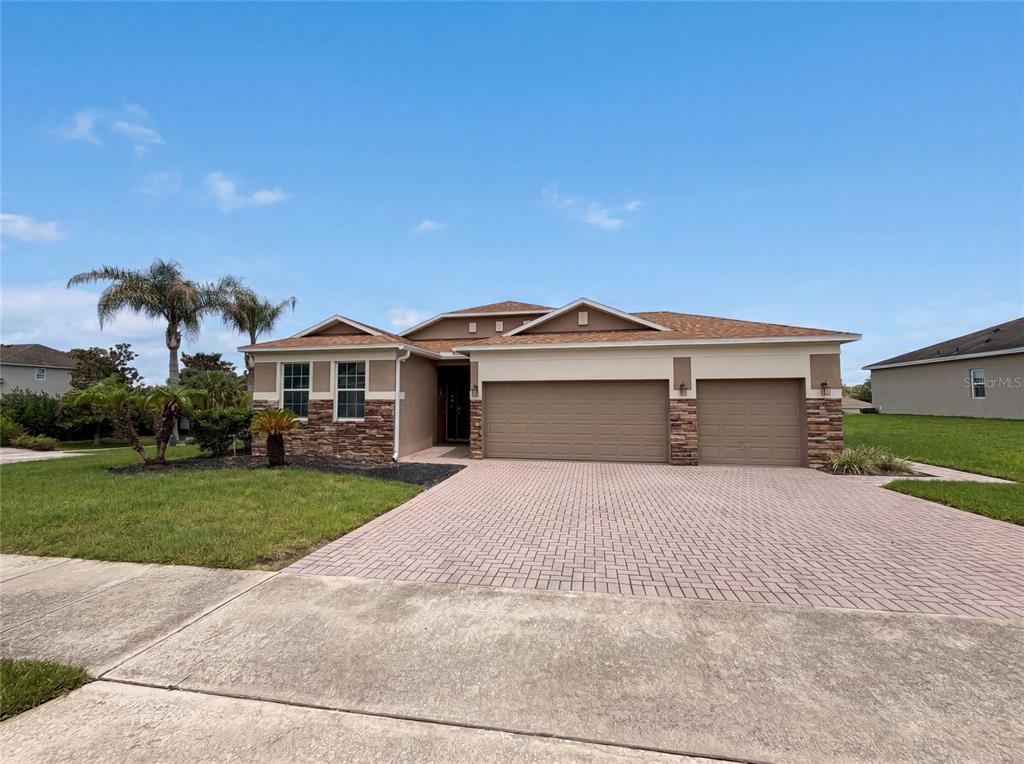 5605 WINDSONG OAK DRIVE