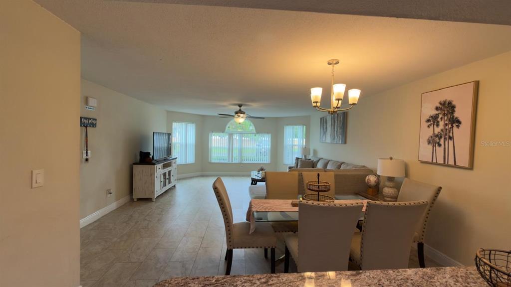 5014 LAGUNA BAY CIRCLE UNIT 111, KISSIMMEE, FL — photo 3 of 30