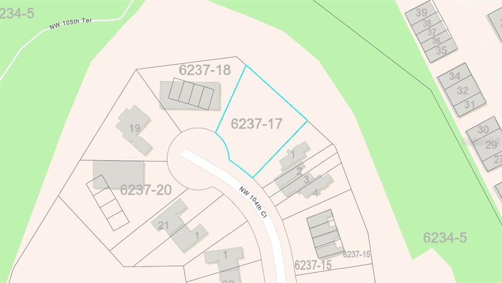 This image is a map showing property lot lines and building footprints — 2913 NW 104TH COURT, GAINESVILLE, FL