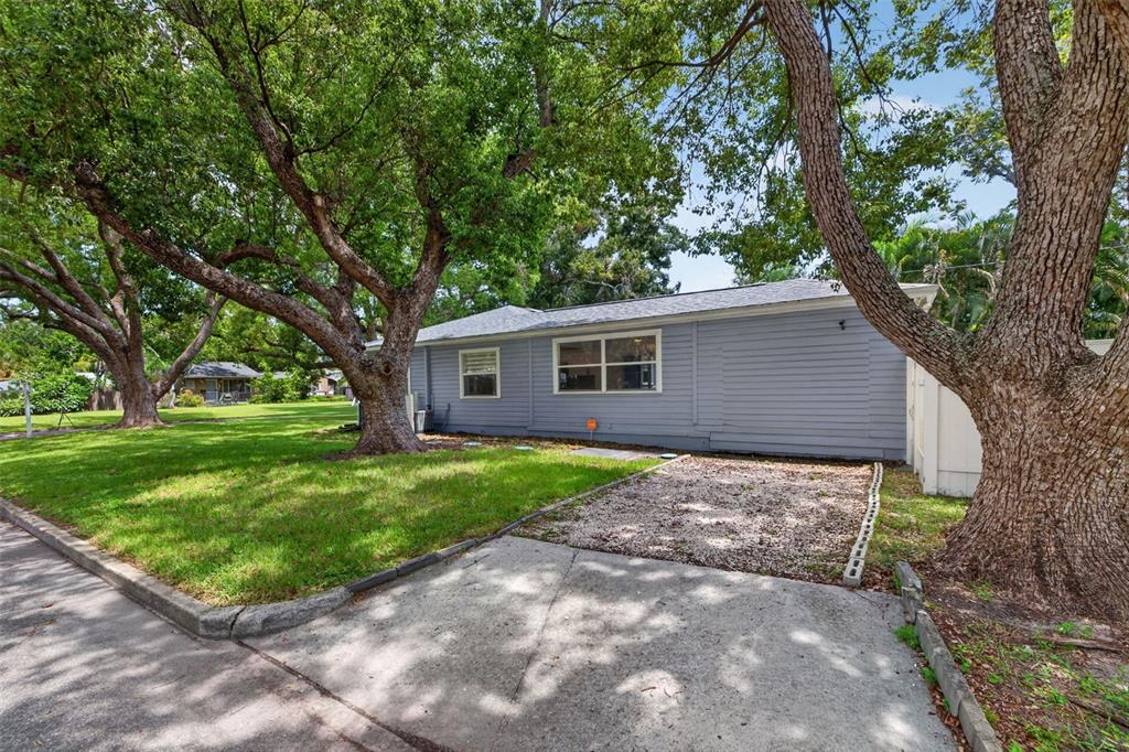 4062 3RD AVENUE N, ST PETERSBURG, FL — photo 5 of 30