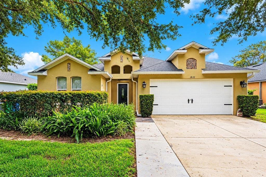 1821 LAKE VILLA DRIVE, TAVARES, FL — photo 2 of 30