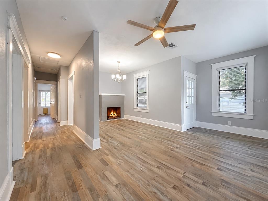 509 27TH AVENUE S, ST PETERSBURG, FL — photo 3 of 30