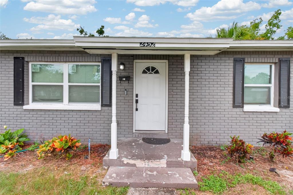 2452 17TH AVENUE S, ST PETERSBURG, FL — photo 4 of 35