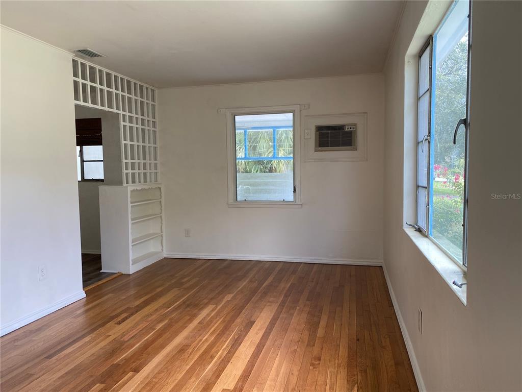 1308 ESSEX DRIVE N, ST PETERSBURG, FL — photo 3 of 18