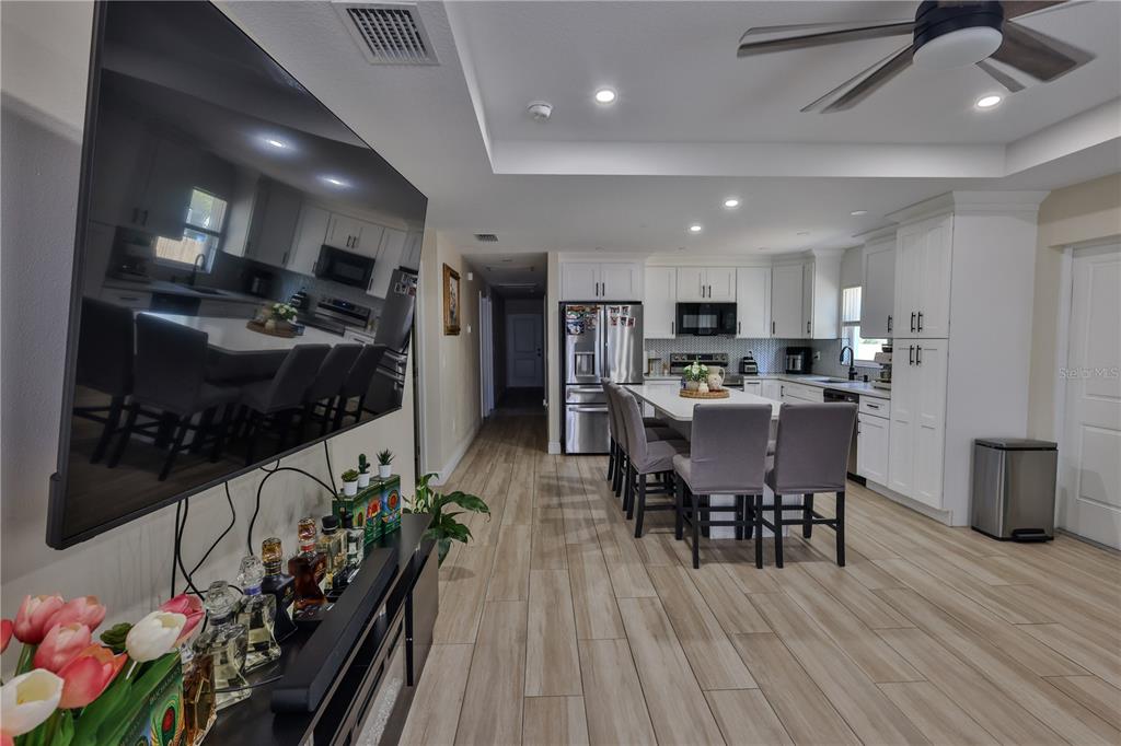 6007 12TH STREET E, BRADENTON, FL — photo 4 of 26