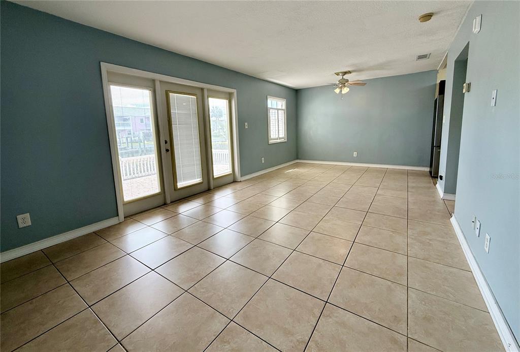 4784 BEACH DRIVE SE UNIT B, ST PETERSBURG, FL — photo 2 of 30